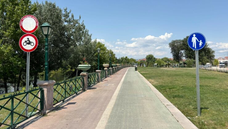 Eskişehir Büyükşehir Belediyesi’nden caddelerde yenileme çalışması