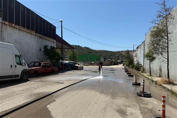 Karabük Belediyesi’nden temizlik mesaisi
