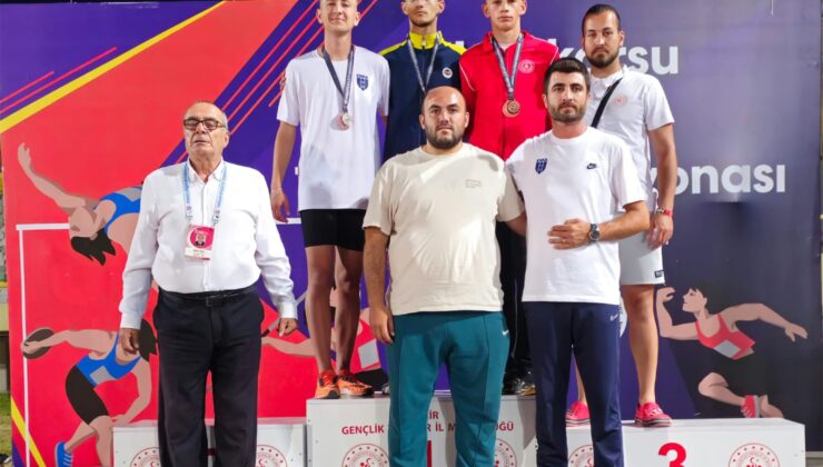 Karamanlı atletler İzmir’de madalya kürsüsünde