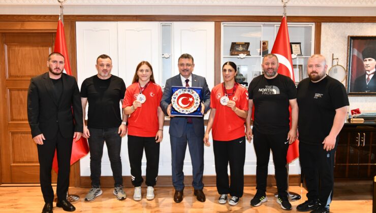 Başkan Genç, Avrupa şampiyonu sporcuları ağırladı