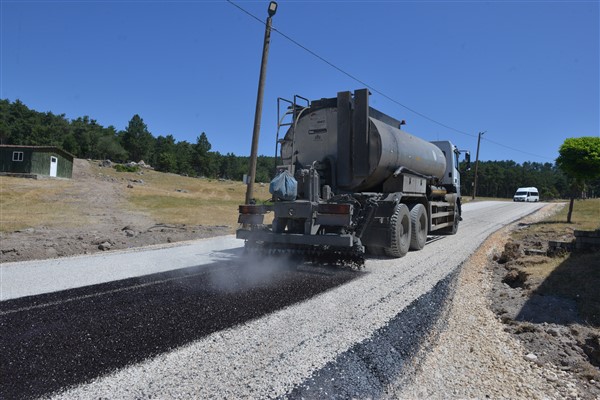 Bursa Büyükşehir’den kırsal bölgelerde yol çalışması