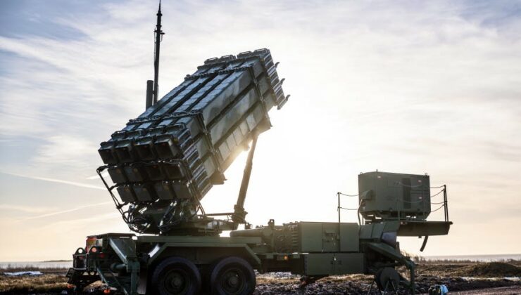Pentagon, ABD stoklarıyla ilgili endişeler nedeniyle Ukrayna’ya silah sevkiyatını durdurdu