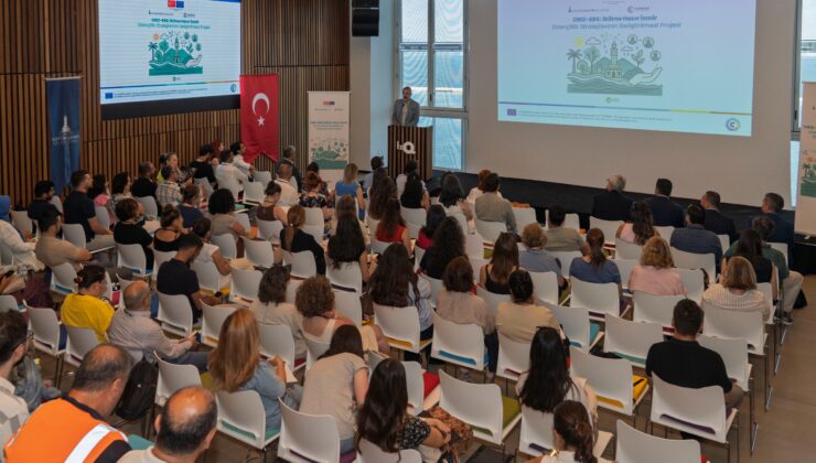 İzmir’de çoklu iklim tehditleri konuşuldu