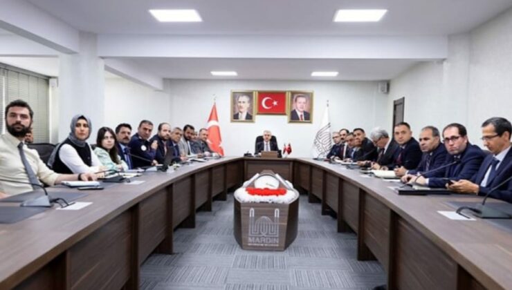 Mardin Büyükşehir Belediyesi’nde yatırım ve hizmet değerlendirme toplantısı yapıldı