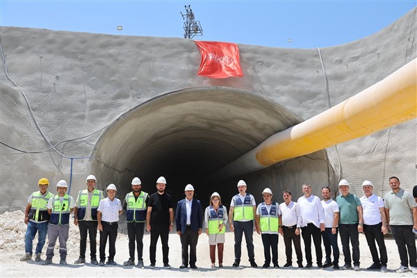 Başkan Şahin, Dülük-OSB Tüneli’nde teknik gezi yaptı