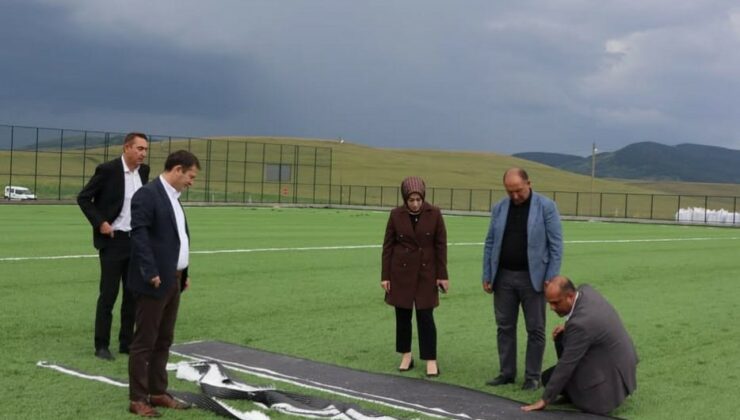 Ardahan’da sentetik futbol sahası projesi incelendi