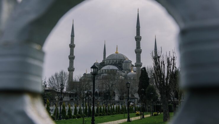Eski CHP Bursa Milletvekili Prof. Dr. Lale Karabıyık hayatını kaybetti