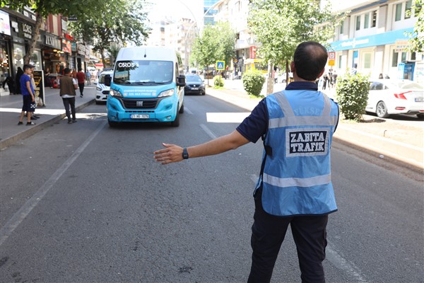Diyarbakır Zabıta ekiplerinden toplu taşıma araçlarına denetim