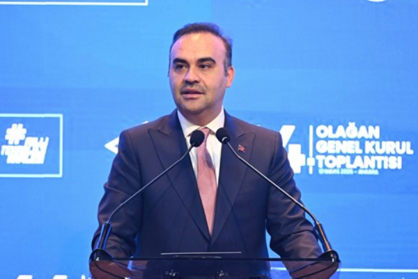 Bakan Kacır, Tataristan Cumhurbaşkanı Minnihanov ve beraberindeki heyet ile görüştü