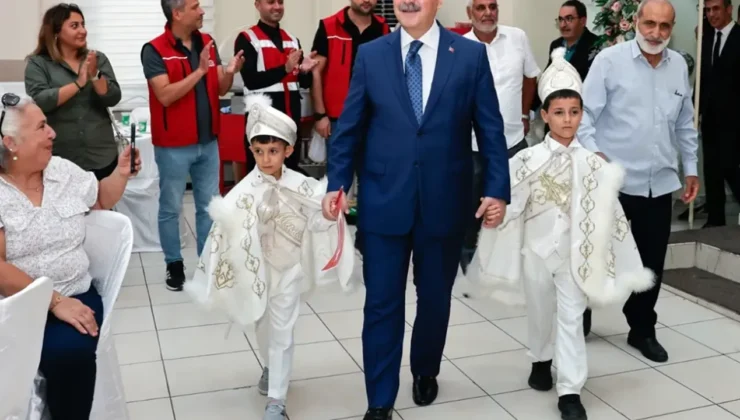Adana’da geleneksel “sünnet şöleni” düzenlendi