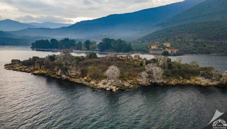 Bafa Gölü’nde su çekilmesi ve kirlilik endişelendiriyor