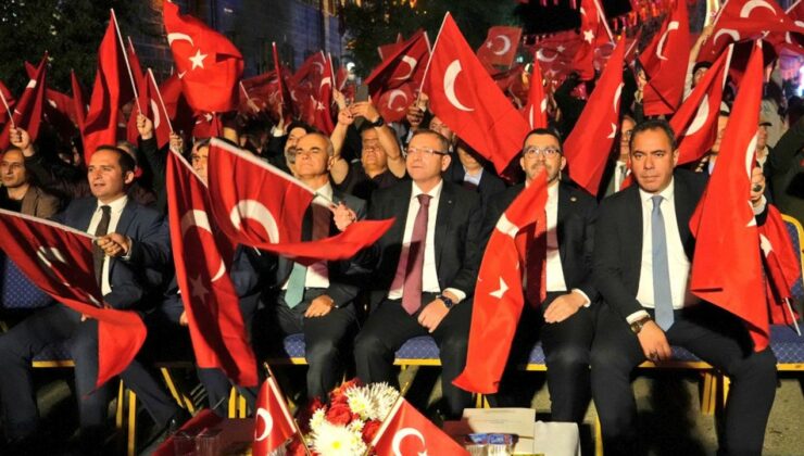 15 Temmuz Demokrasi ve Millî Birlik Günü’nün yıldönümünde Karslılar tek yürek oldu