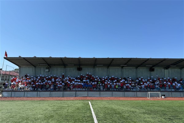 Rize’de Yaz Spor Okulları Sertifika Töreni düzenlendi