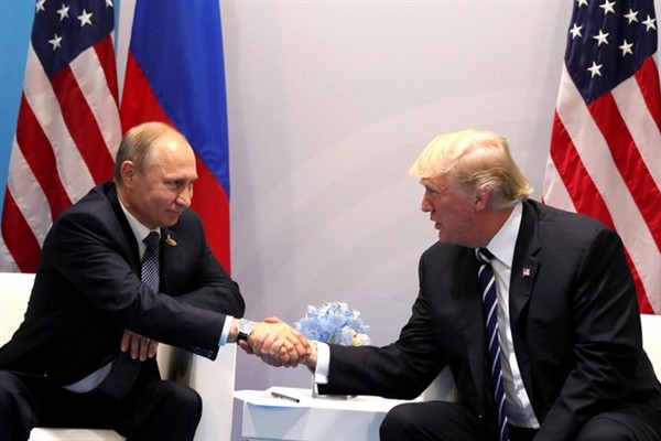 Trump, Putin ile yapacağı görüşmelerde Ukrayna’ya toprak geri vermeye çalışacağını söyledi