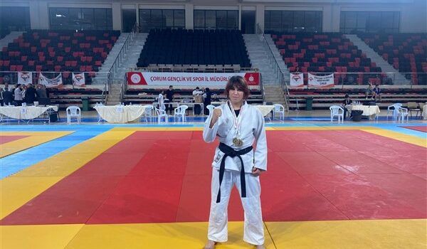 Karamanlı milli sporcu Ayşegül Ay’a milli takım daveti