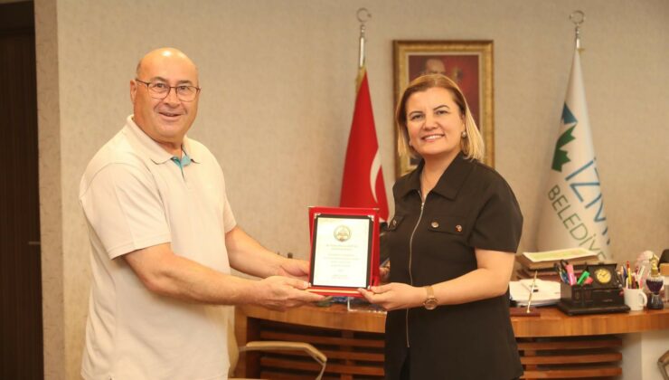 Başkan Hürriyet’e Fahri Karslılık beratı