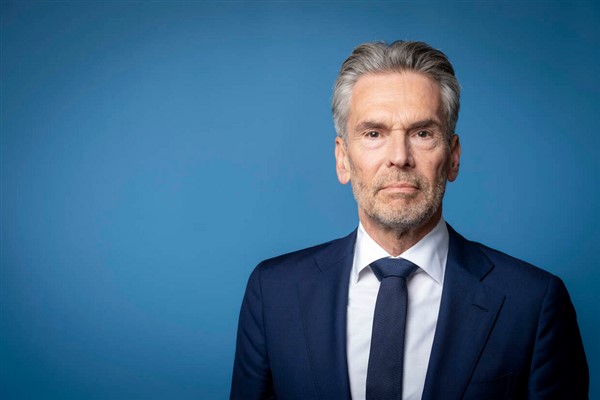 Schoof: Ukrayna’yı sarsılmaz bir şekilde desteklemeye devam ediyoruz