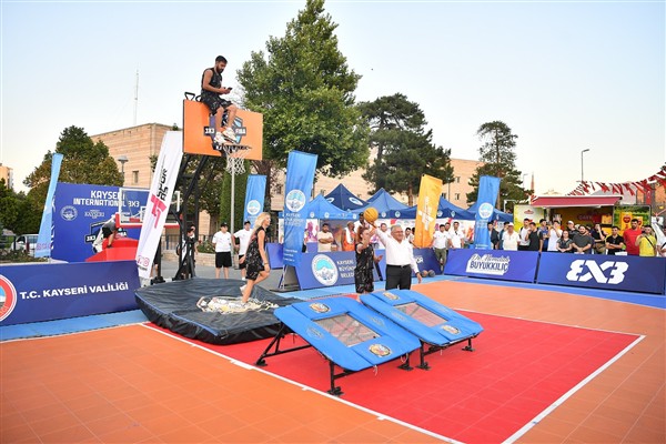 Kayseri’de 3×3 Uluslararası Basketbol Turnuvası sürüyor