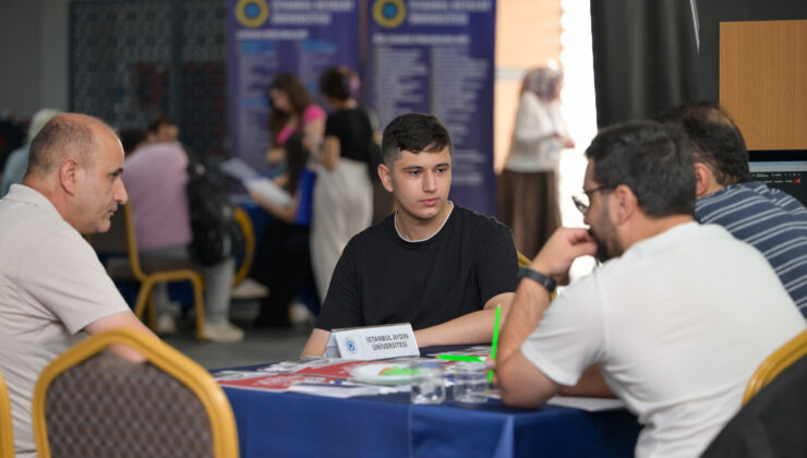 Üniversite Tercih ve Tanıtım Fuarı, Esenyurtlu gençleri üniversitelerle buluşturdu