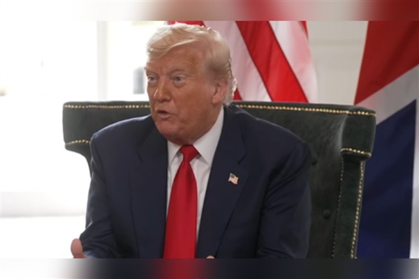 Trump,iki nükleer denizaltının “uygun bölgelere” hareket ettirilmesini emrettiğini söyledi