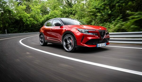 Alfa Romeo yılın ilk yarısını yüzde 20 büyümeyle kapattı
