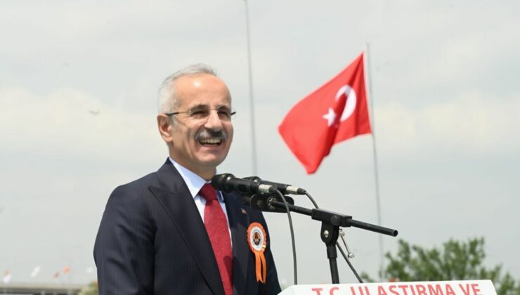 Bakan Uraloğlu’ndan Trabzon’a müjde: Türkiye’de denize yapılan üçüncü havalimanını tasarladık