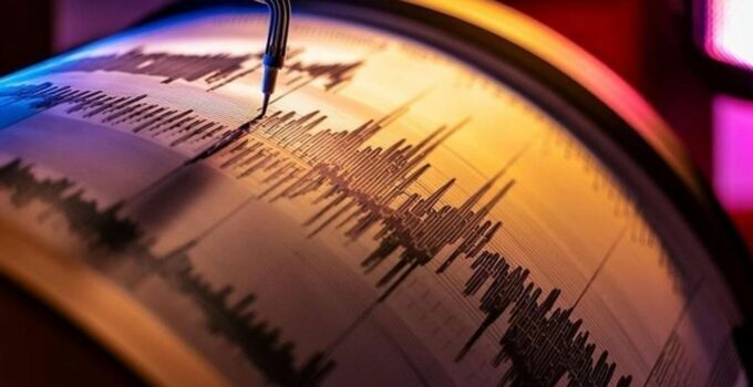 Balıkesir Sındırgı’da 6,1’lik deprem: Göçük iddiaları
