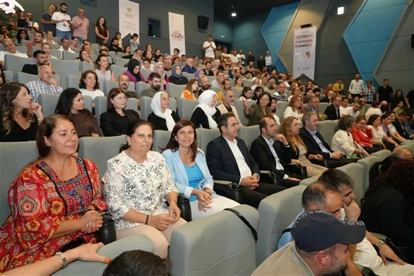 Eş Başkan Bucak, Sur’un Hafızası belgeselini izledi