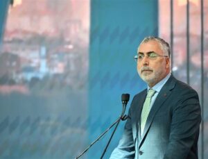 Bakan Işıkhan, Azerbaycanlı mevkidaşı Aliyev ile görüştü
