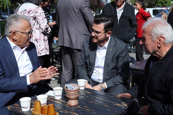 Başkan Büyükkılıç’tan Hunat esnafına ziyaret